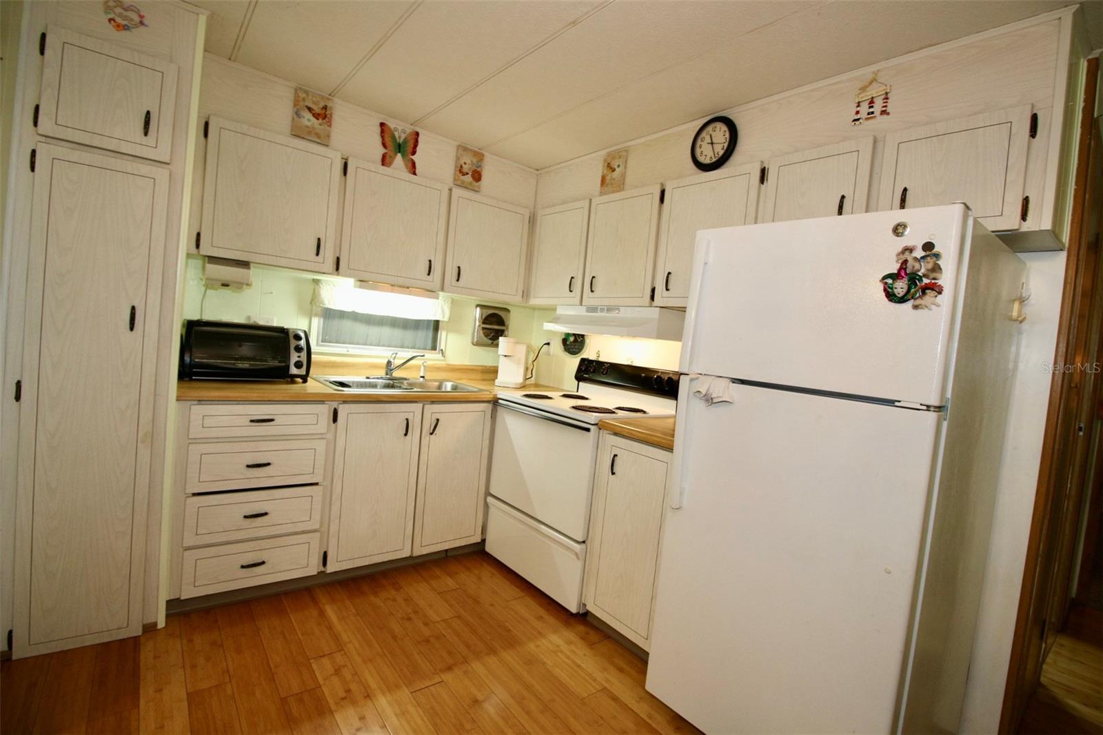 Image 16 of 46 For 82292 2nd Avenue N 292