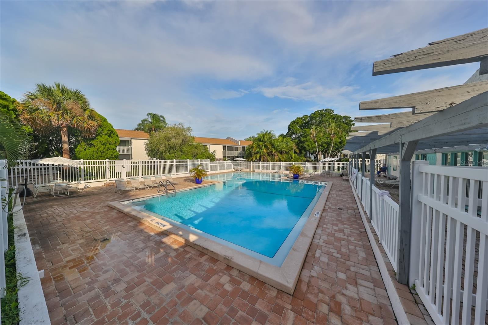 Image 21 of 28 For 776 116th Avenue N 1110