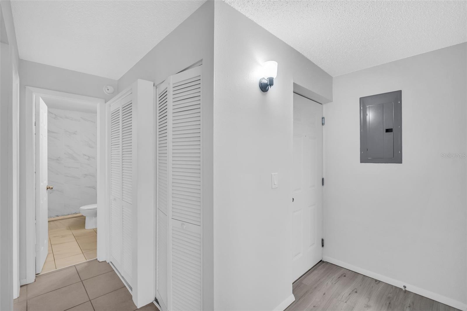 Image 4 of 28 For 776 116th Avenue N 1110