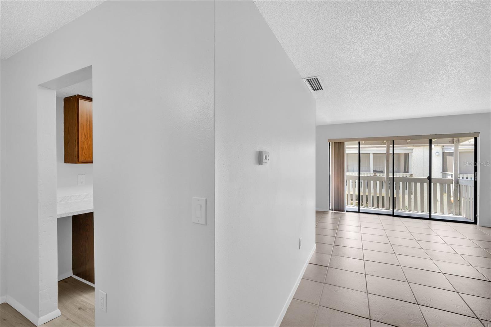 Image 5 of 28 For 776 116th Avenue N 1110