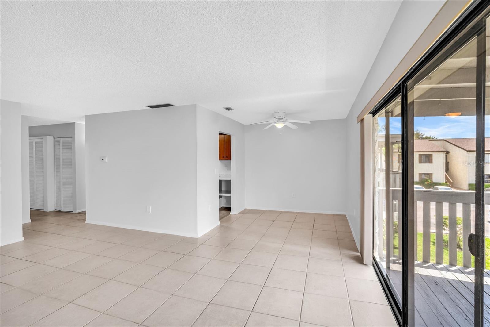 Image 6 of 28 For 776 116th Avenue N 1110