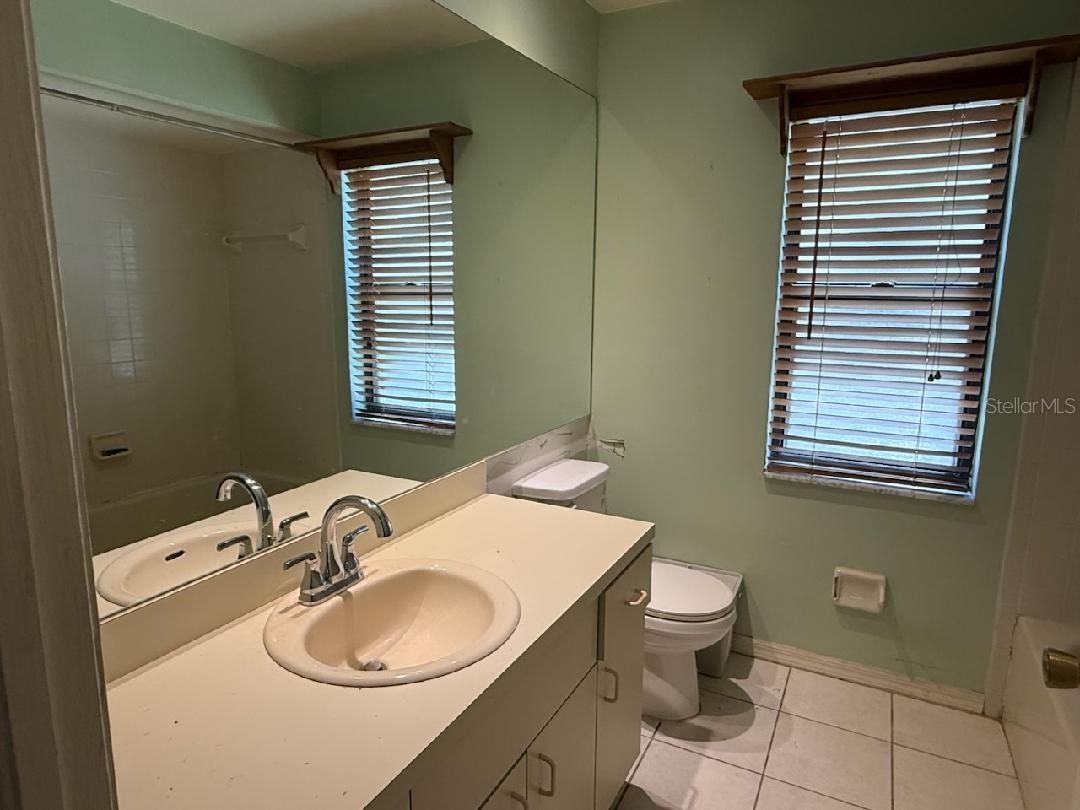 Image 8 of 28 For 10811 Candlin Court