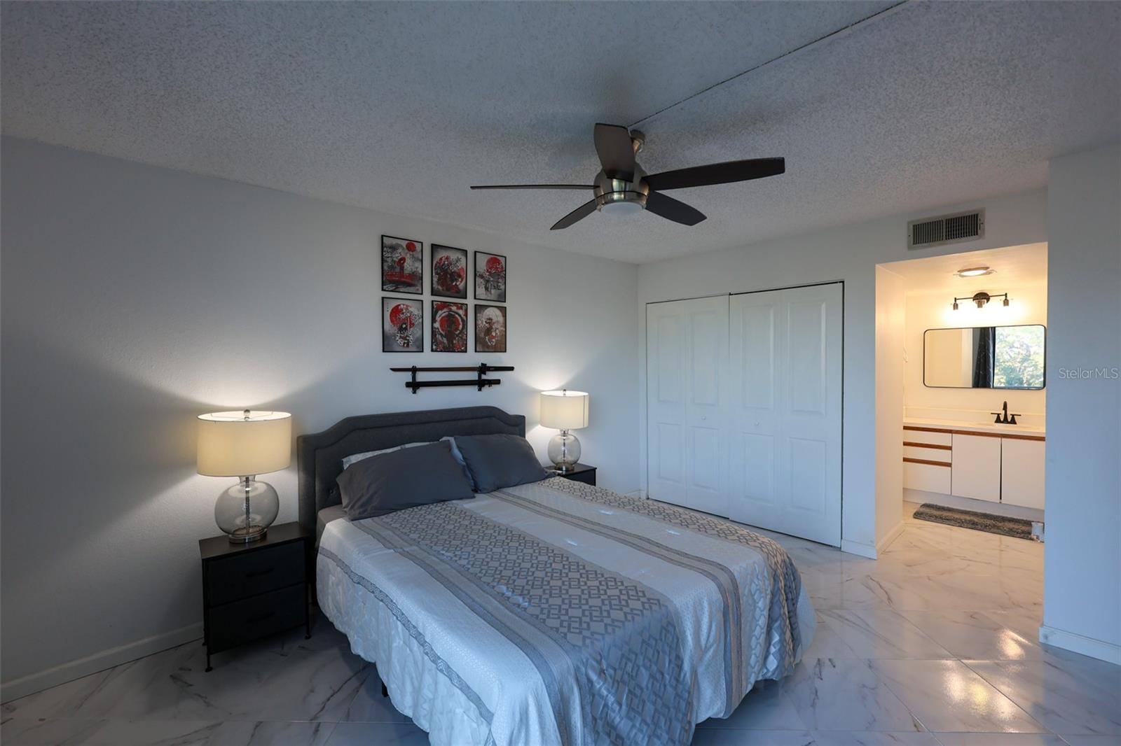 Image 14 of 23 For 800 Cove Cay Drive 4f