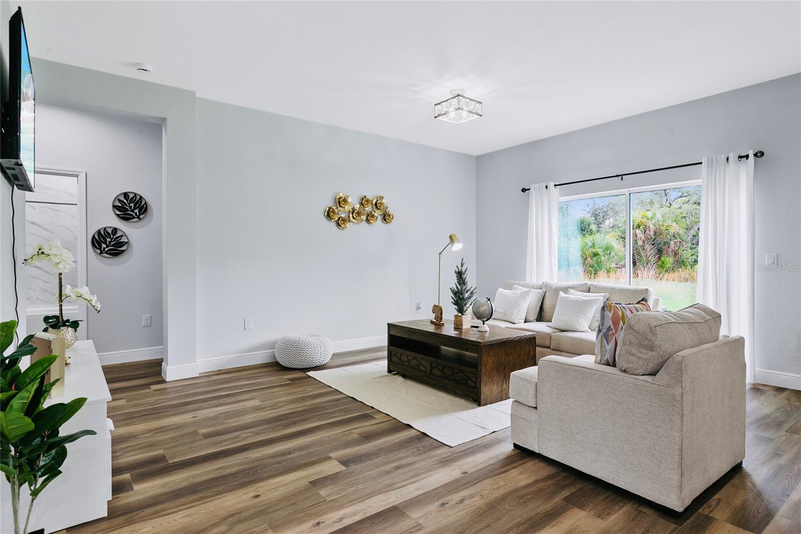 Image 13 of 29 For 9149 Willmington Boulevard