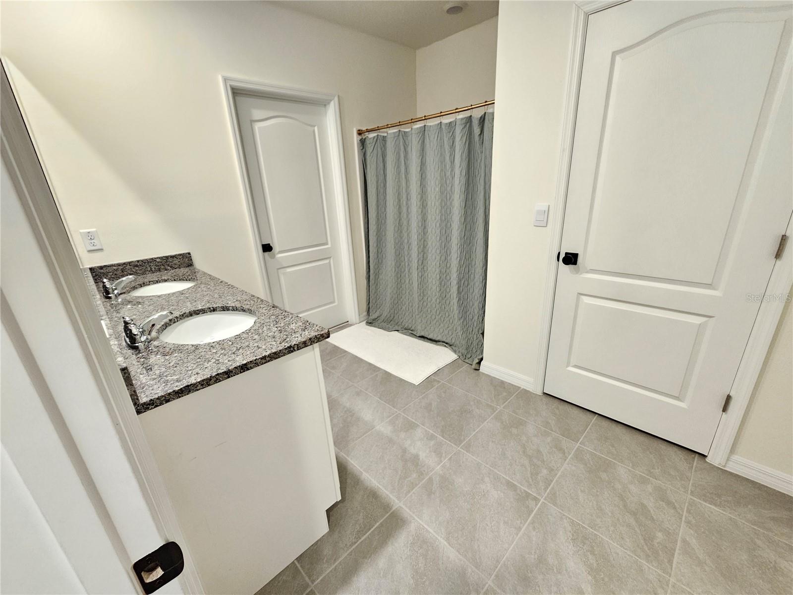 Image 18 of 32 For 3148 Caspian Feather Street