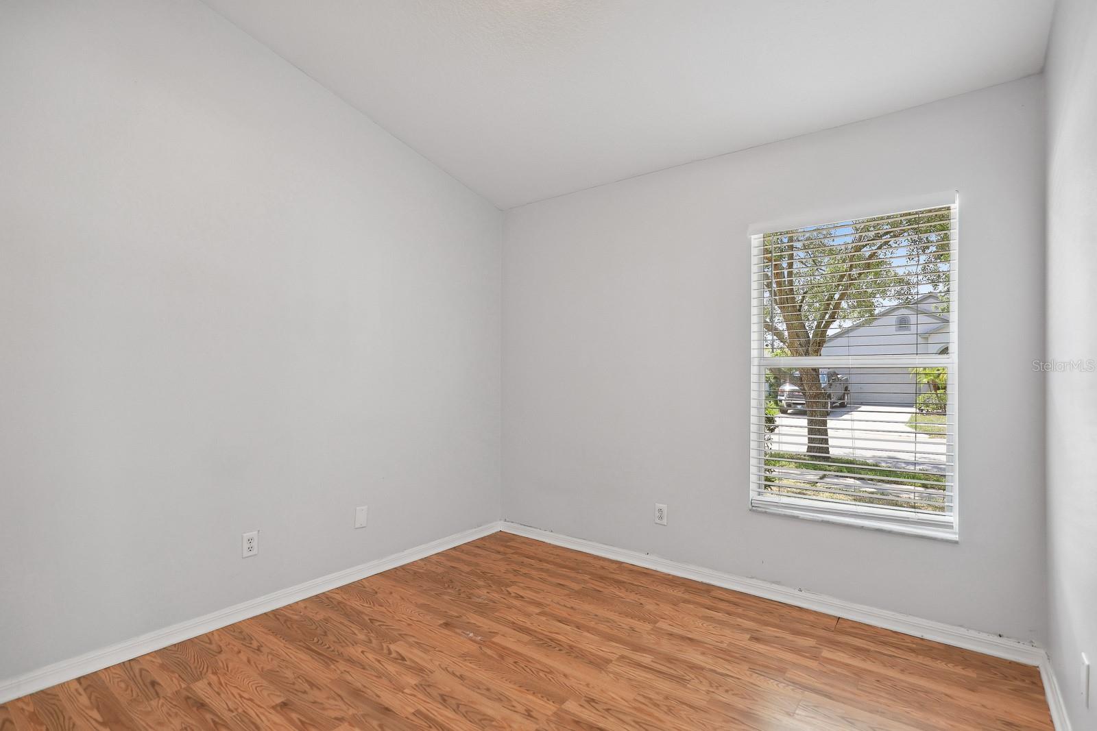 Image 29 of 38 For 8559 Canterbury Lake Boulevard