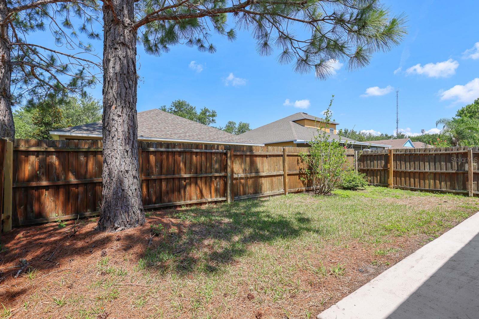 Image 33 of 38 For 8559 Canterbury Lake Boulevard