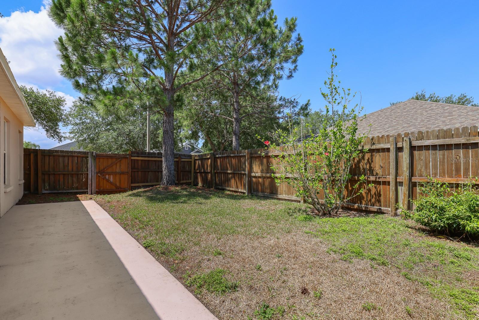 Image 34 of 38 For 8559 Canterbury Lake Boulevard