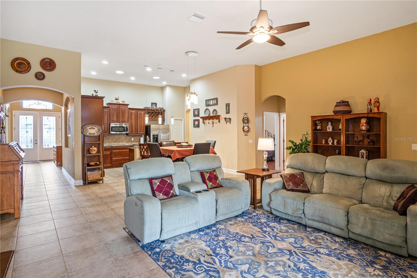 Listing photo id 11 for 8511 White Poplar Drive