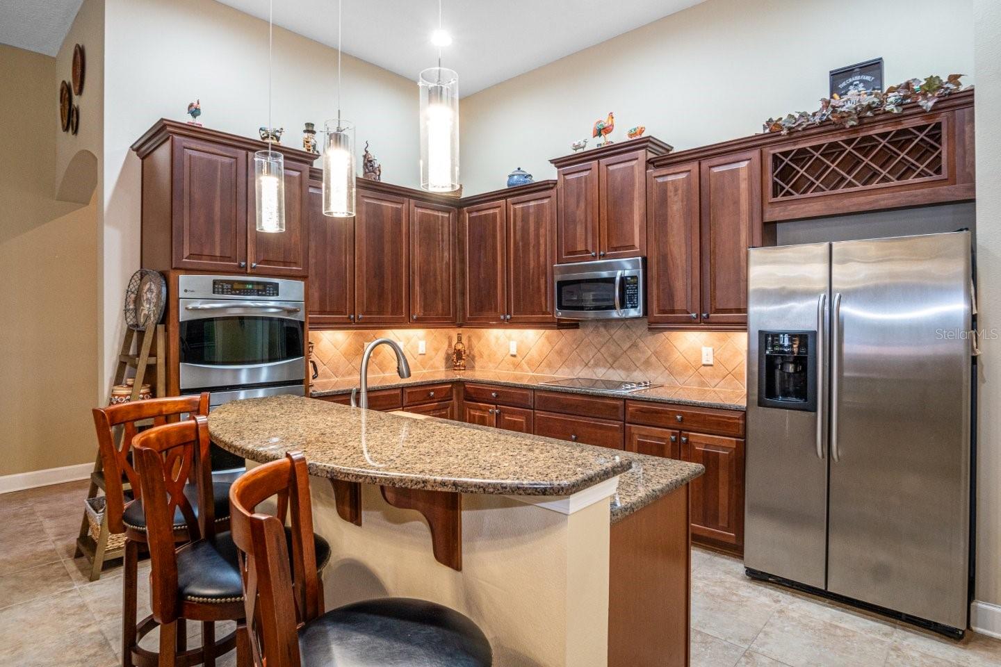 Listing photo id 15 for 8511 White Poplar Drive