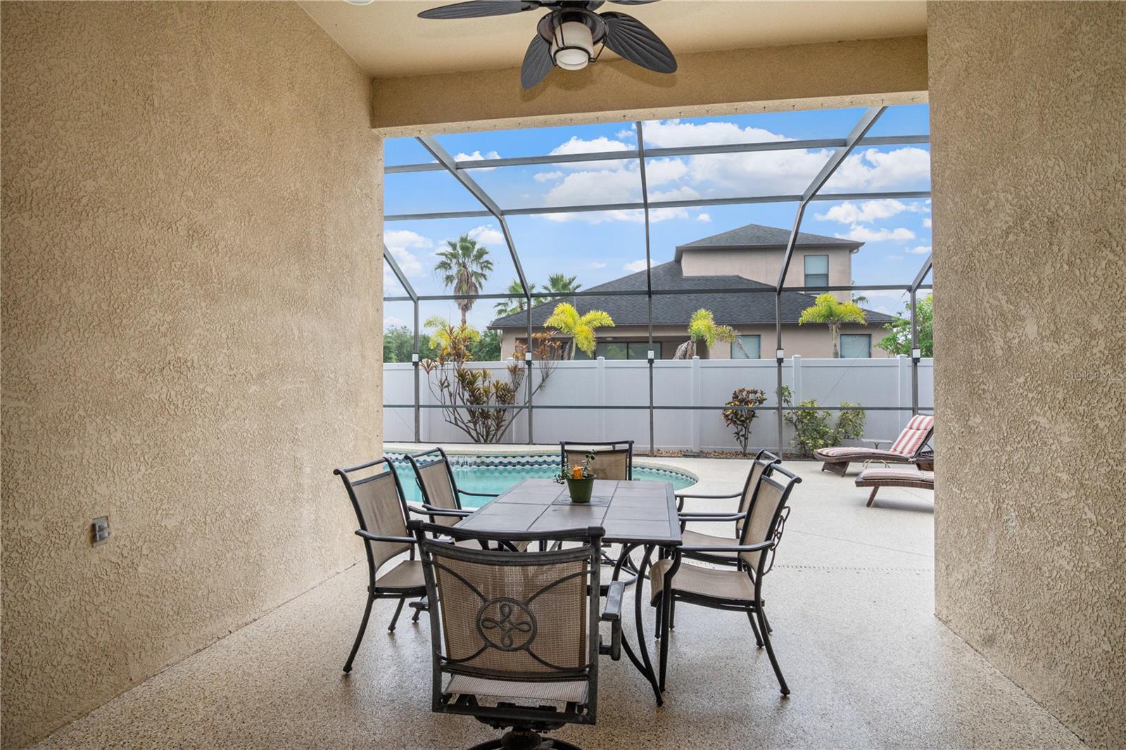 Listing photo id 28 for 8511 White Poplar Drive