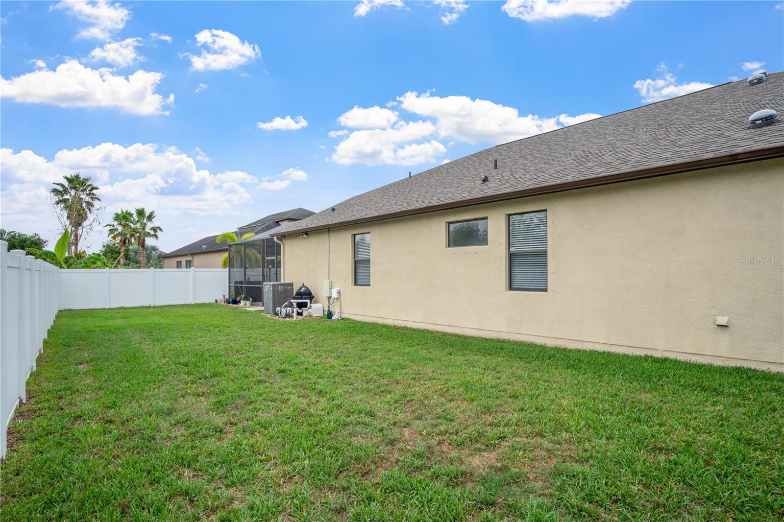 Listing photo id 35 for 8511 White Poplar Drive