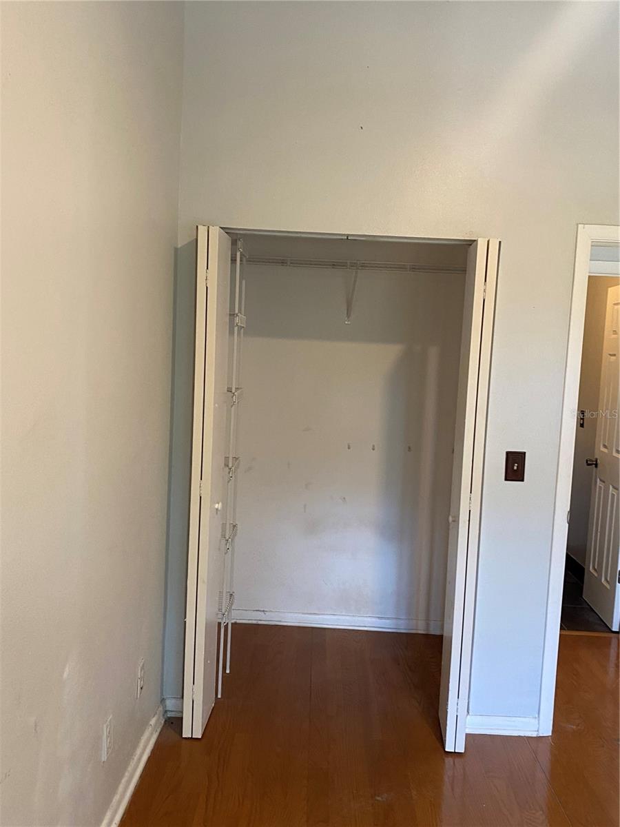 Image 13 of 61 For 3002 Cleveland Street D11