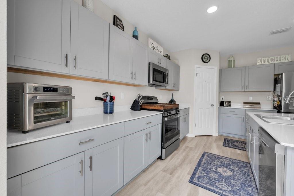 Image 11 of 36 For 14643 Brumby Ridge Avenue