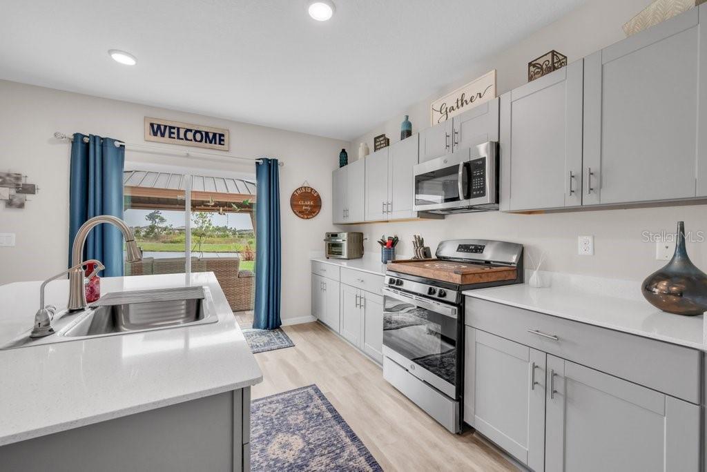 Image 13 of 36 For 14643 Brumby Ridge Avenue