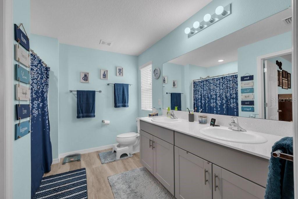 Image 21 of 36 For 14643 Brumby Ridge Avenue