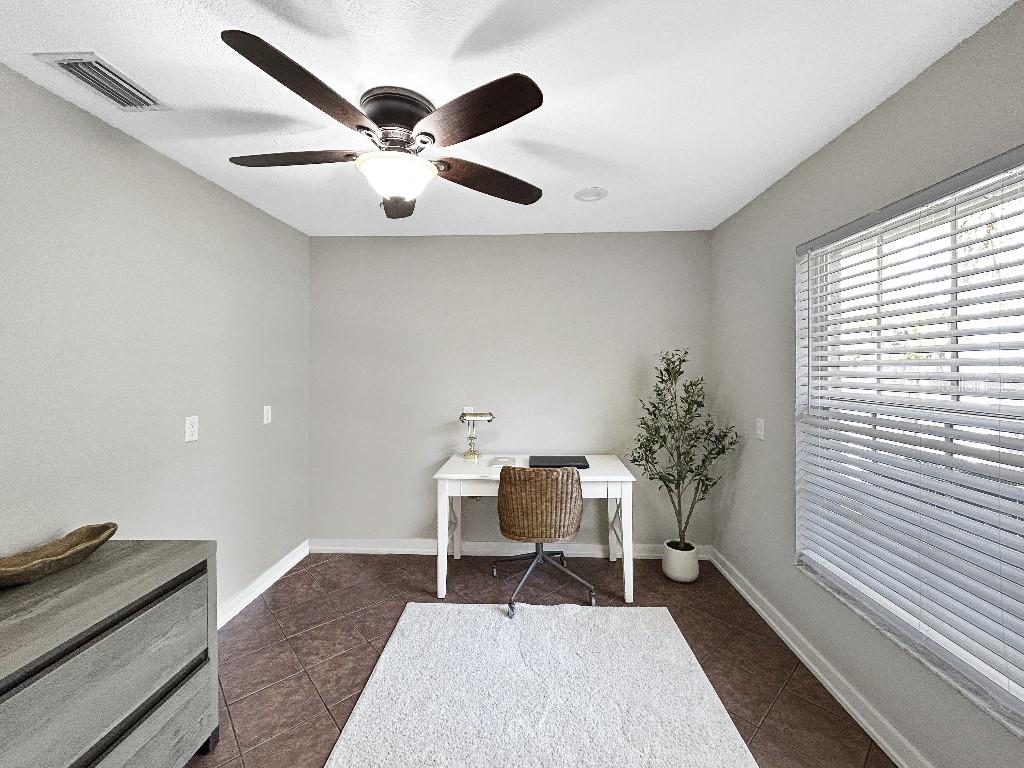 Image 12 of 15 For 10011 46th Avenue W