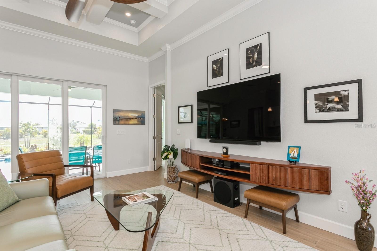 Image 10 of 57 For 180 Rotonda Boulevard N