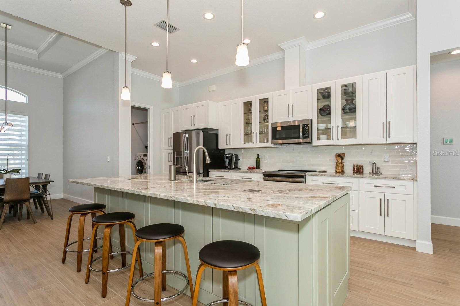 Image 14 of 57 For 180 Rotonda Boulevard N