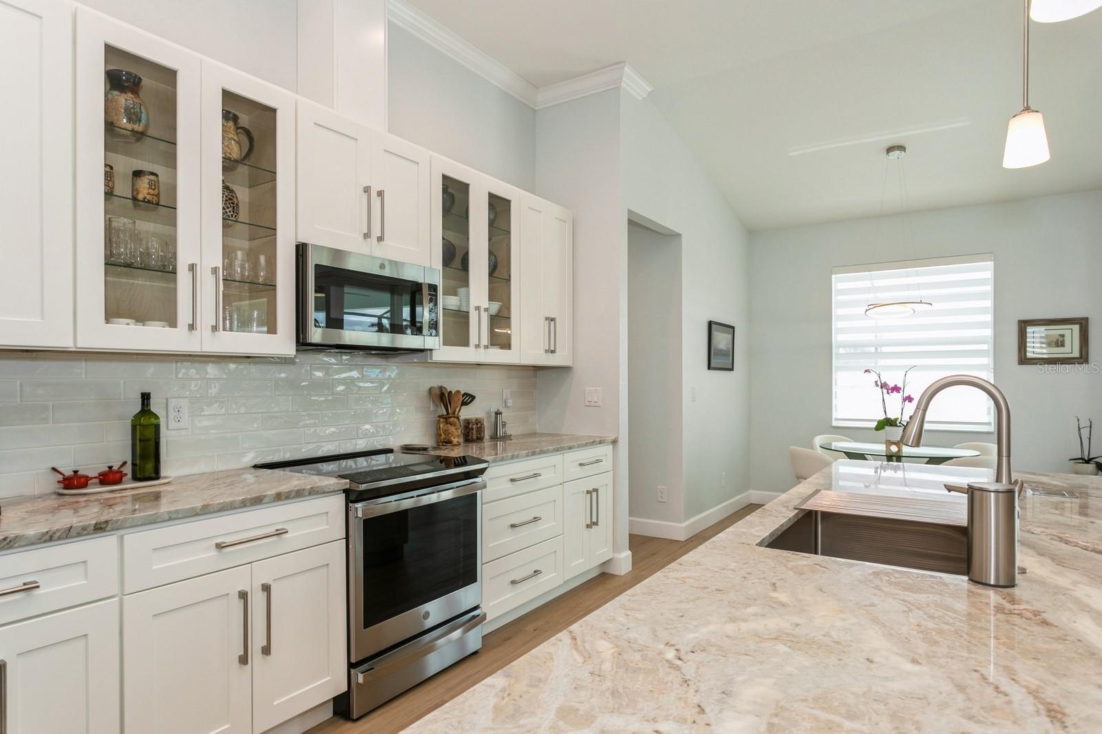 Image 17 of 57 For 180 Rotonda Boulevard N