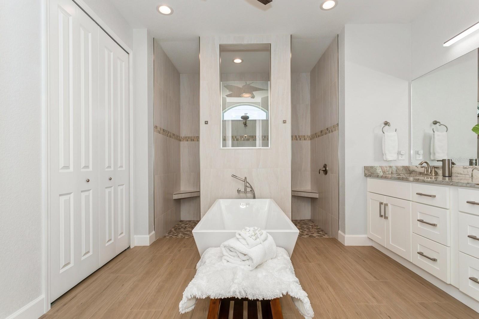 Image 30 of 57 For 180 Rotonda Boulevard N