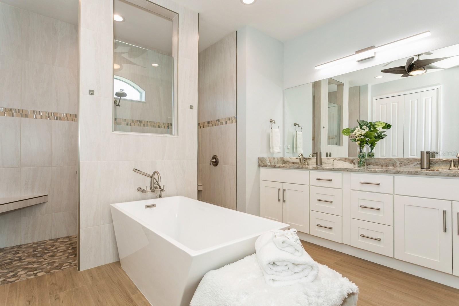 Image 33 of 57 For 180 Rotonda Boulevard N