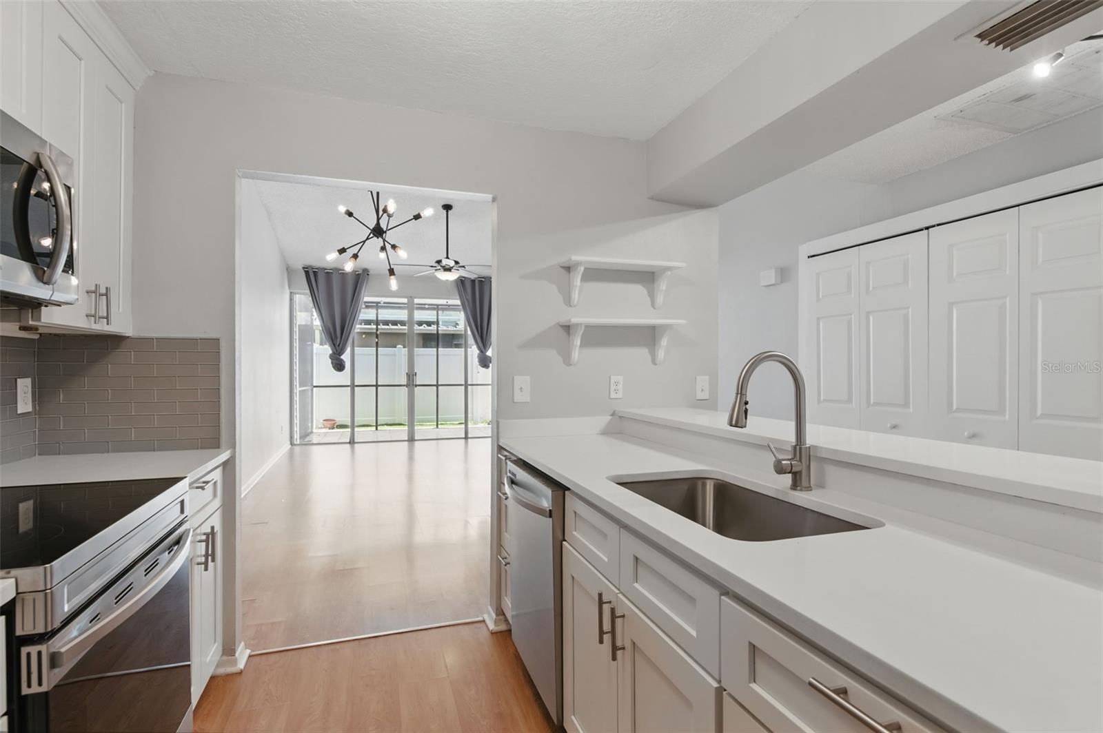 Image 10 of 33 For 16109 Rambling Vine Drive E