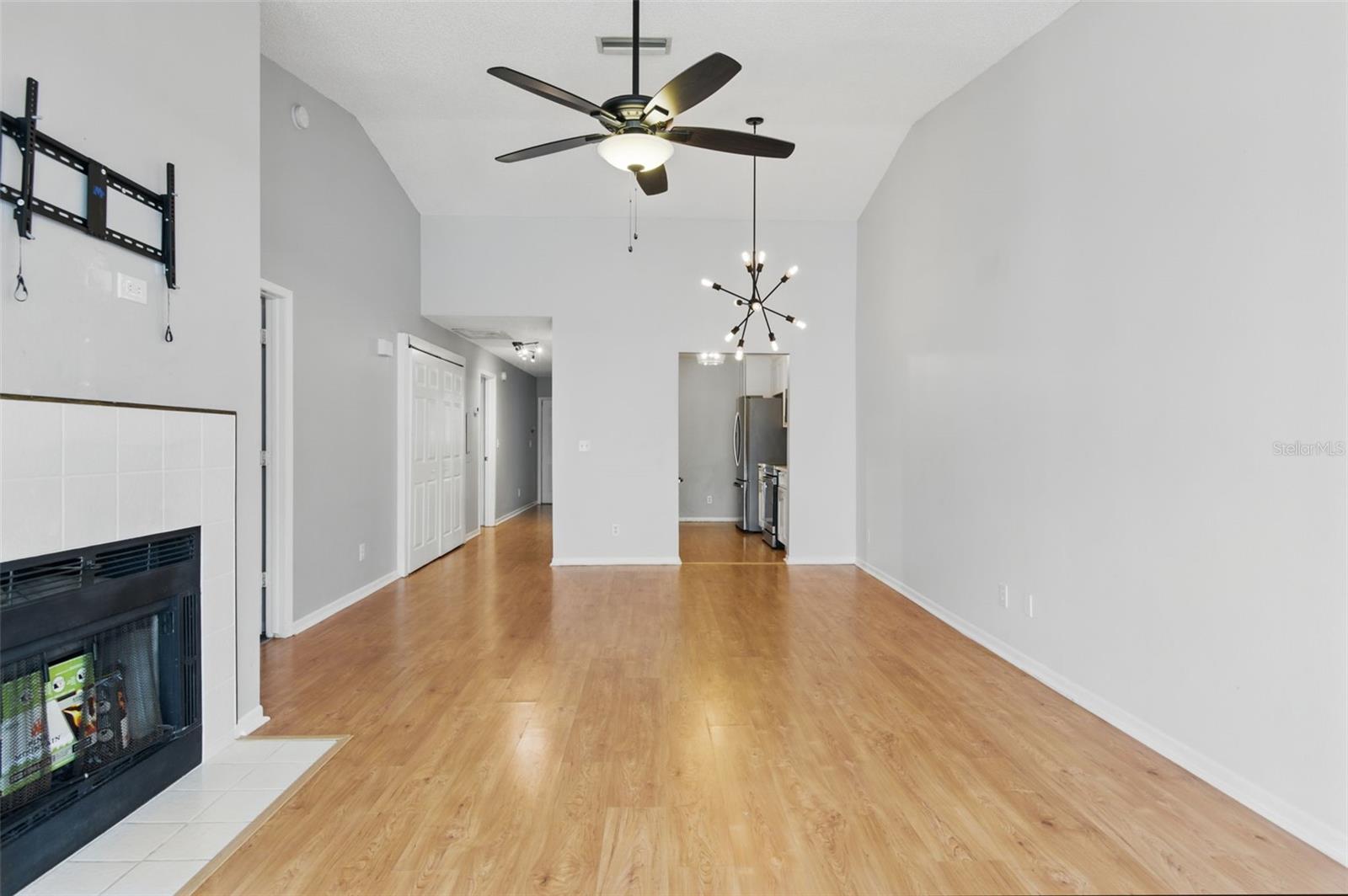Image 12 of 33 For 16109 Rambling Vine Drive E