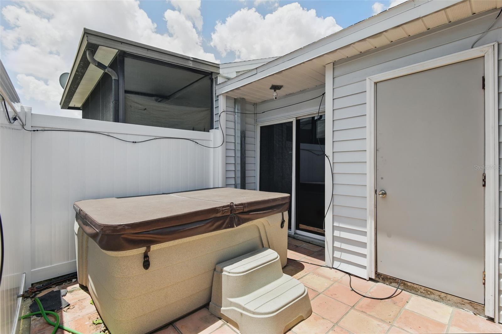 Image 24 of 33 For 16109 Rambling Vine Drive E