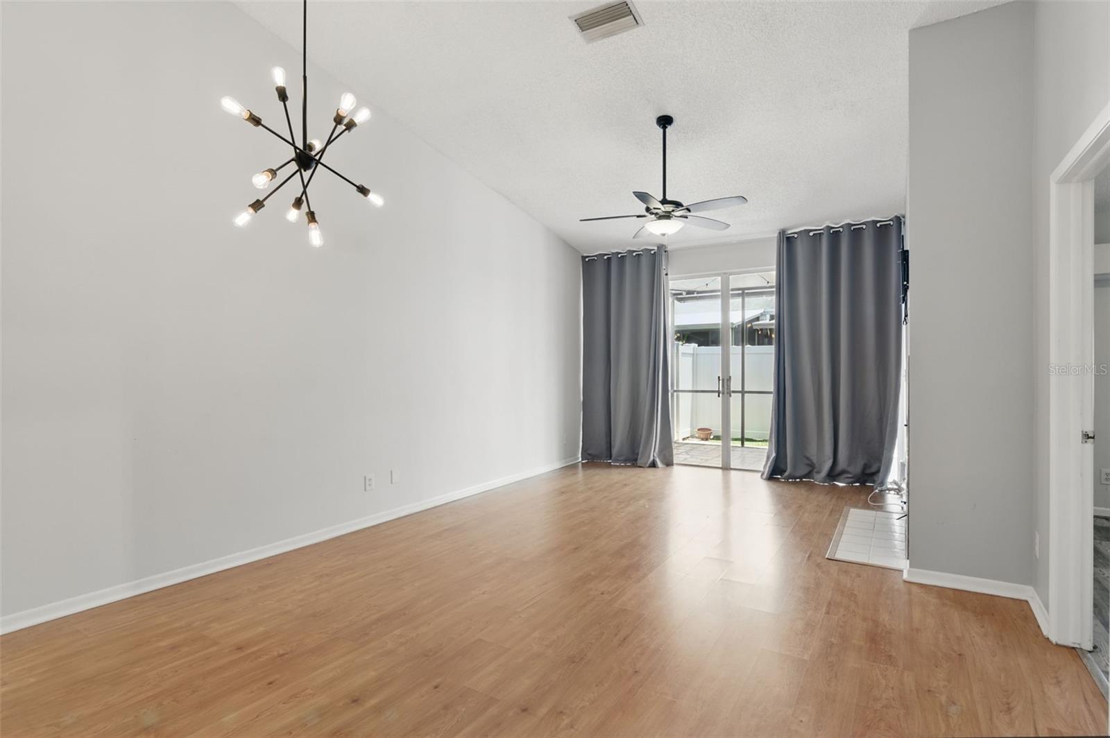 Image 4 of 33 For 16109 Rambling Vine Drive E