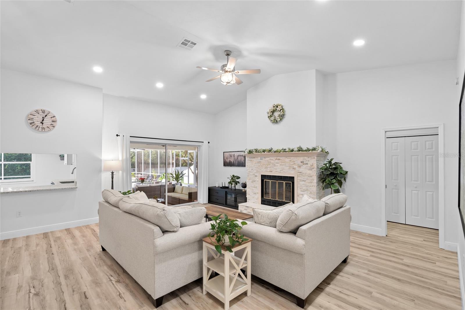 Image 3 of 45 For 1562 Coastal Place