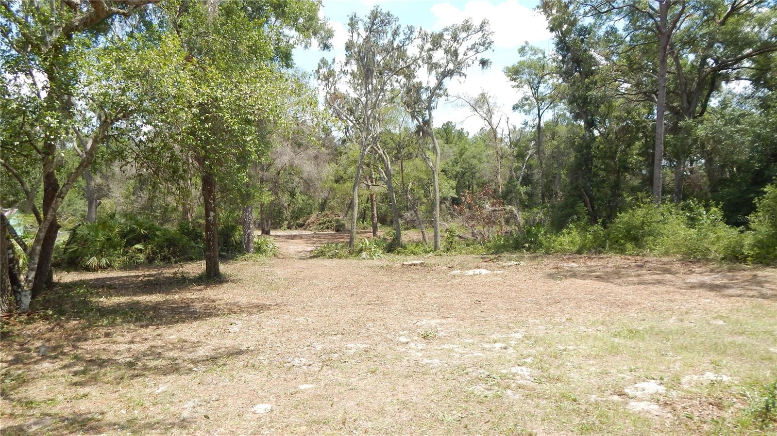 Listing photo id 9 for 5287 Azalea Circle