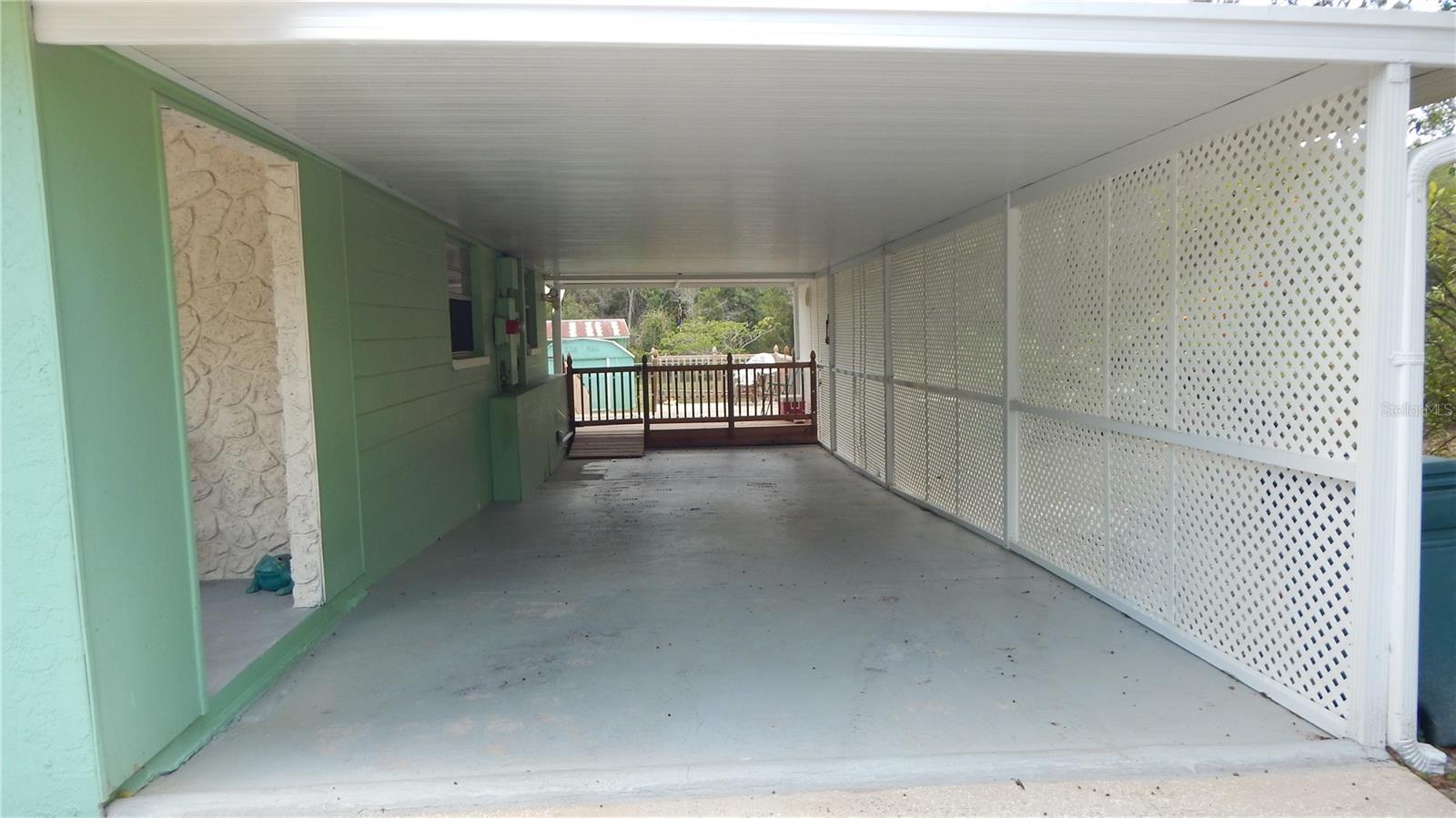 Listing photo id 14 for 5287 Azalea Circle