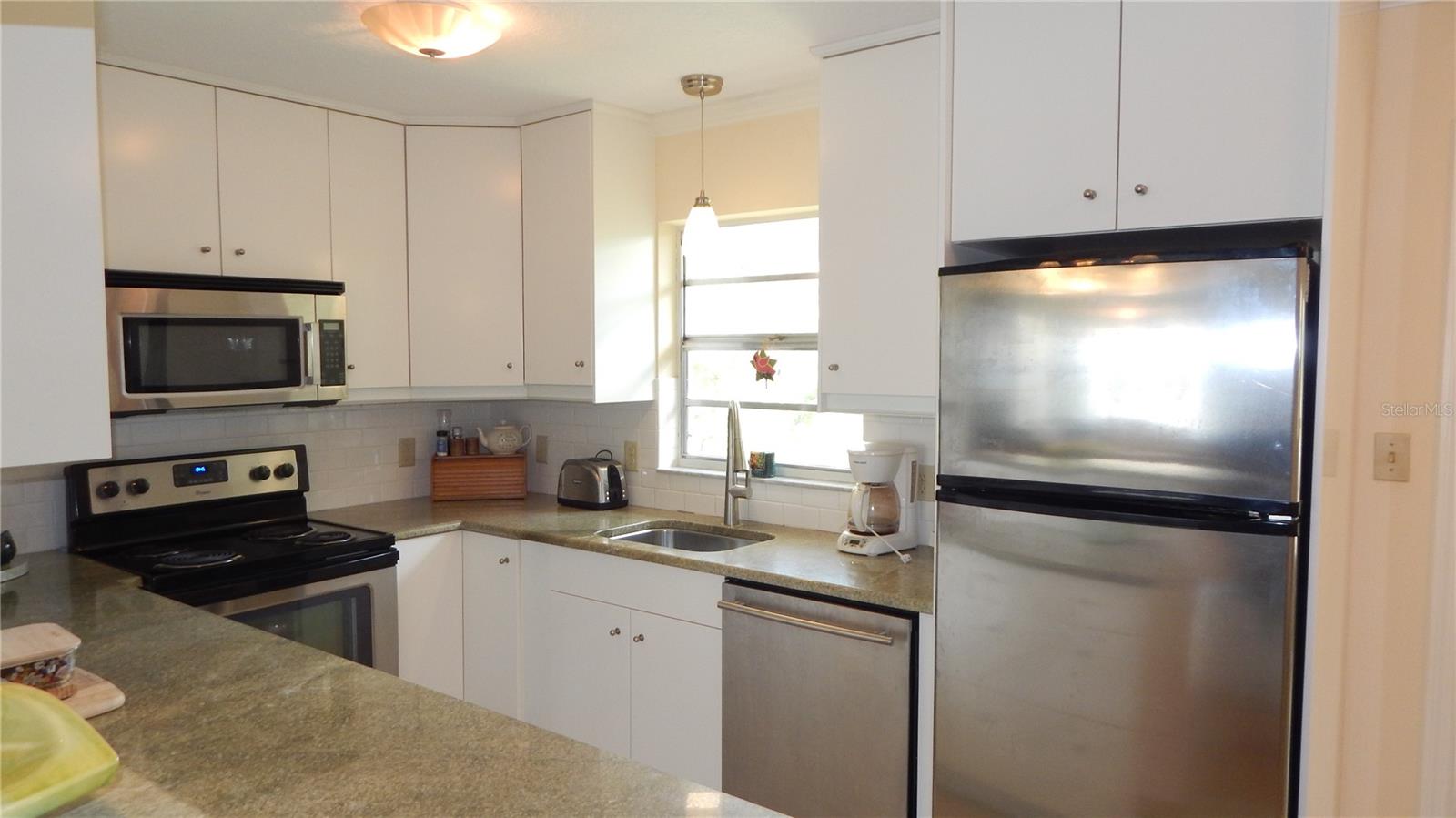 Listing photo id 19 for 5287 Azalea Circle