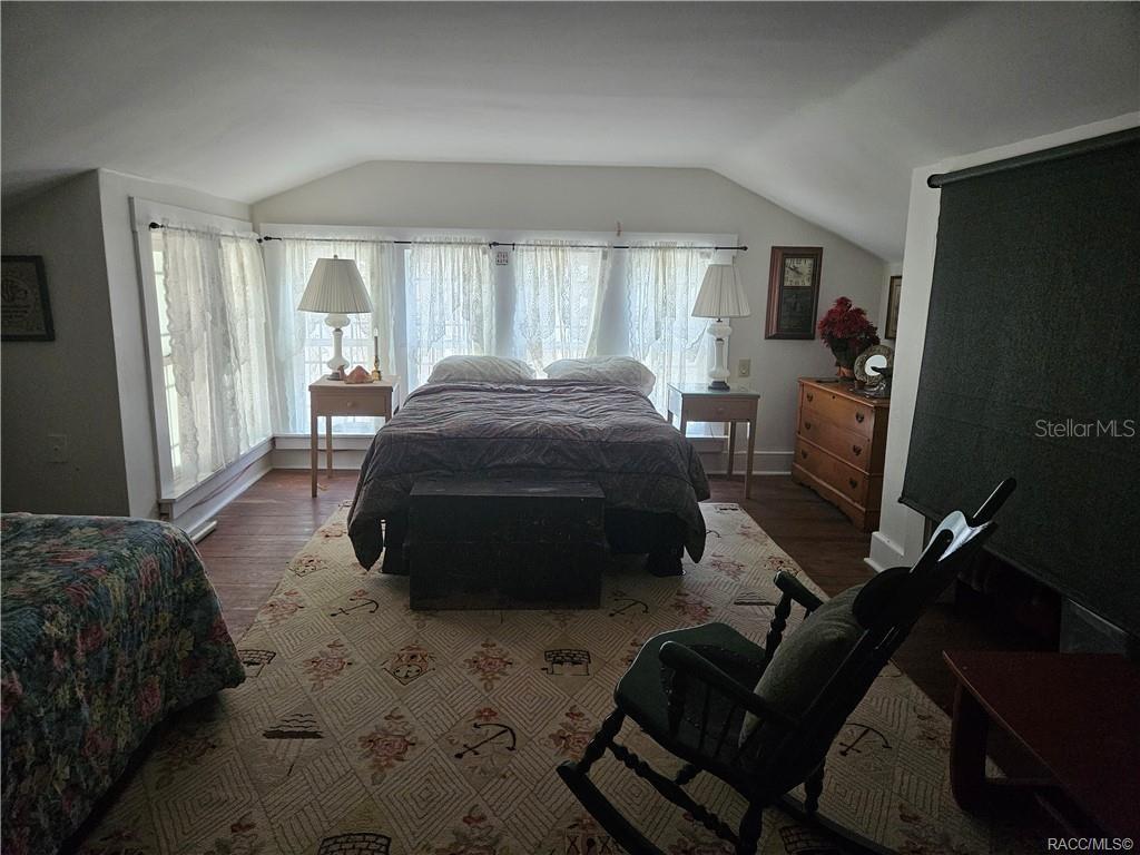 Image 34 of 72 For 754 2nd Avenue