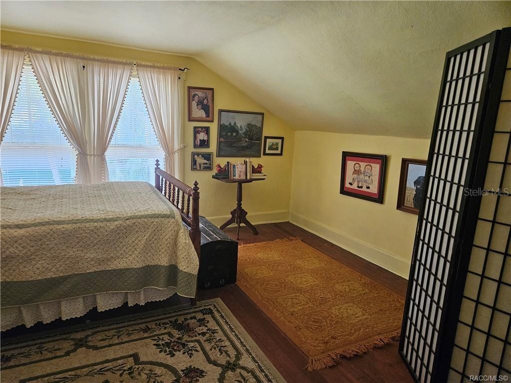 Image 41 of 72 For 754 2nd Avenue