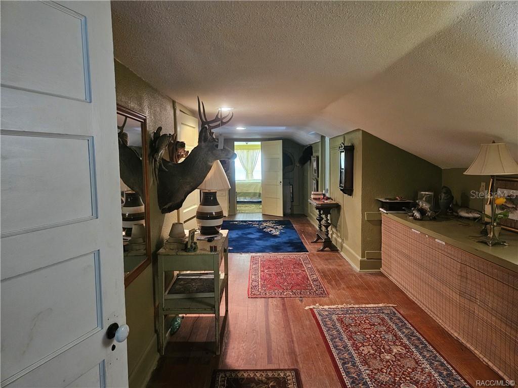 Image 43 of 72 For 754 2nd Avenue