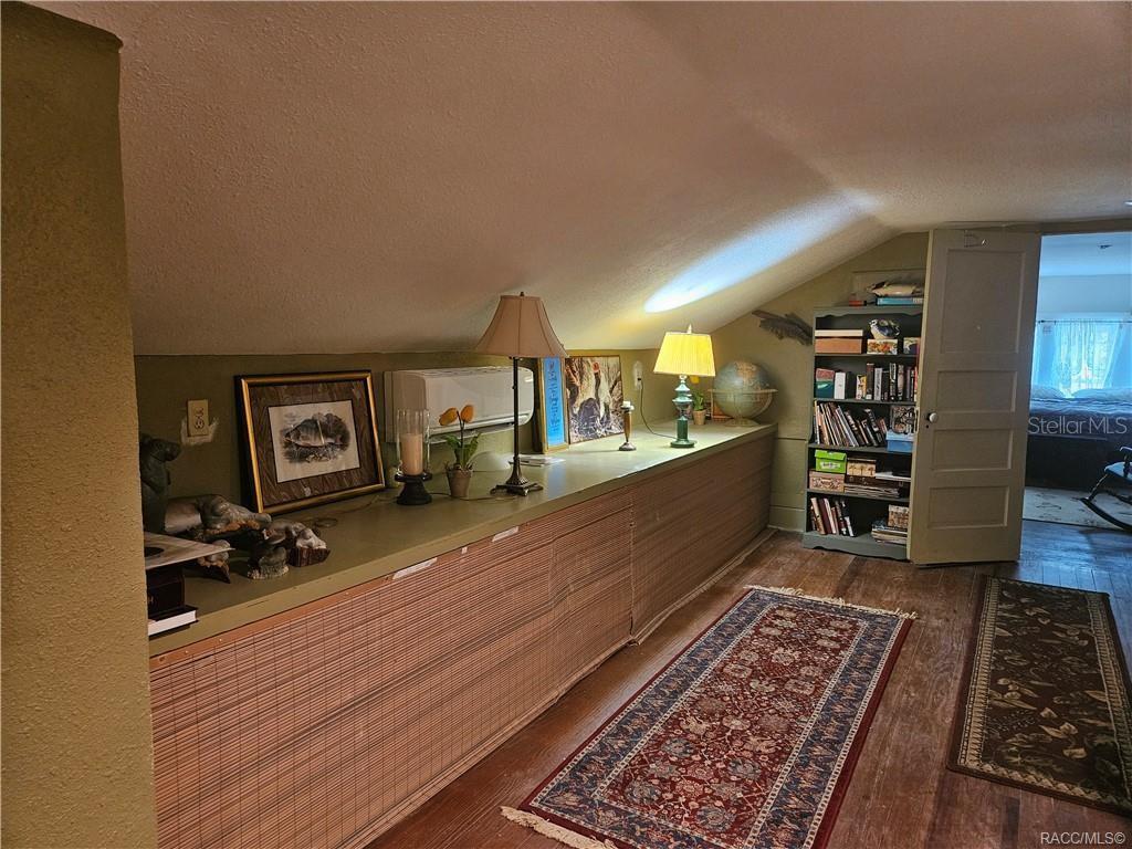 Image 45 of 72 For 754 2nd Avenue