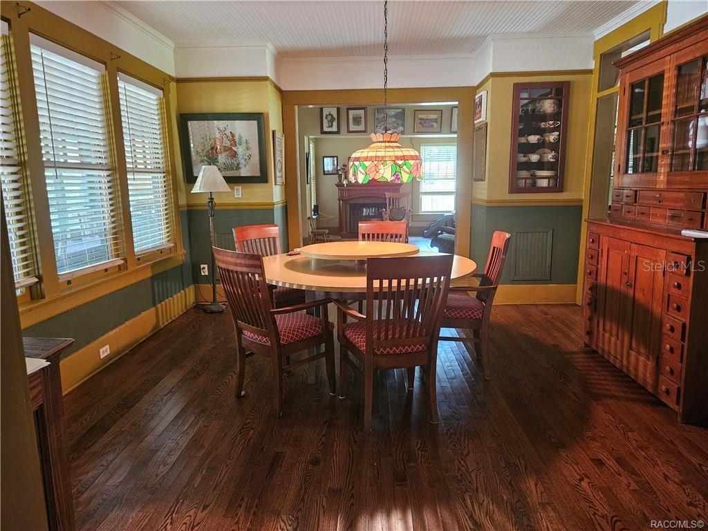 Image 6 of 72 For 754 2nd Avenue