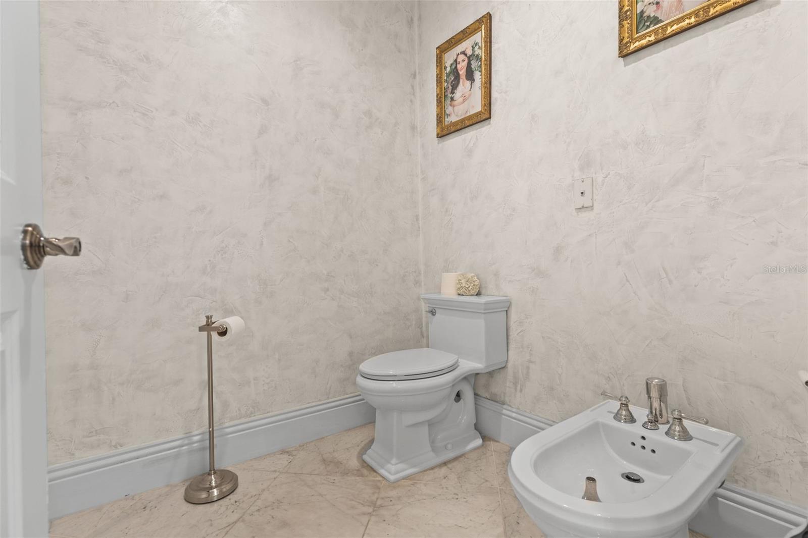 Listing photo id 27 for 17301 Ladera Estates Boulevard
