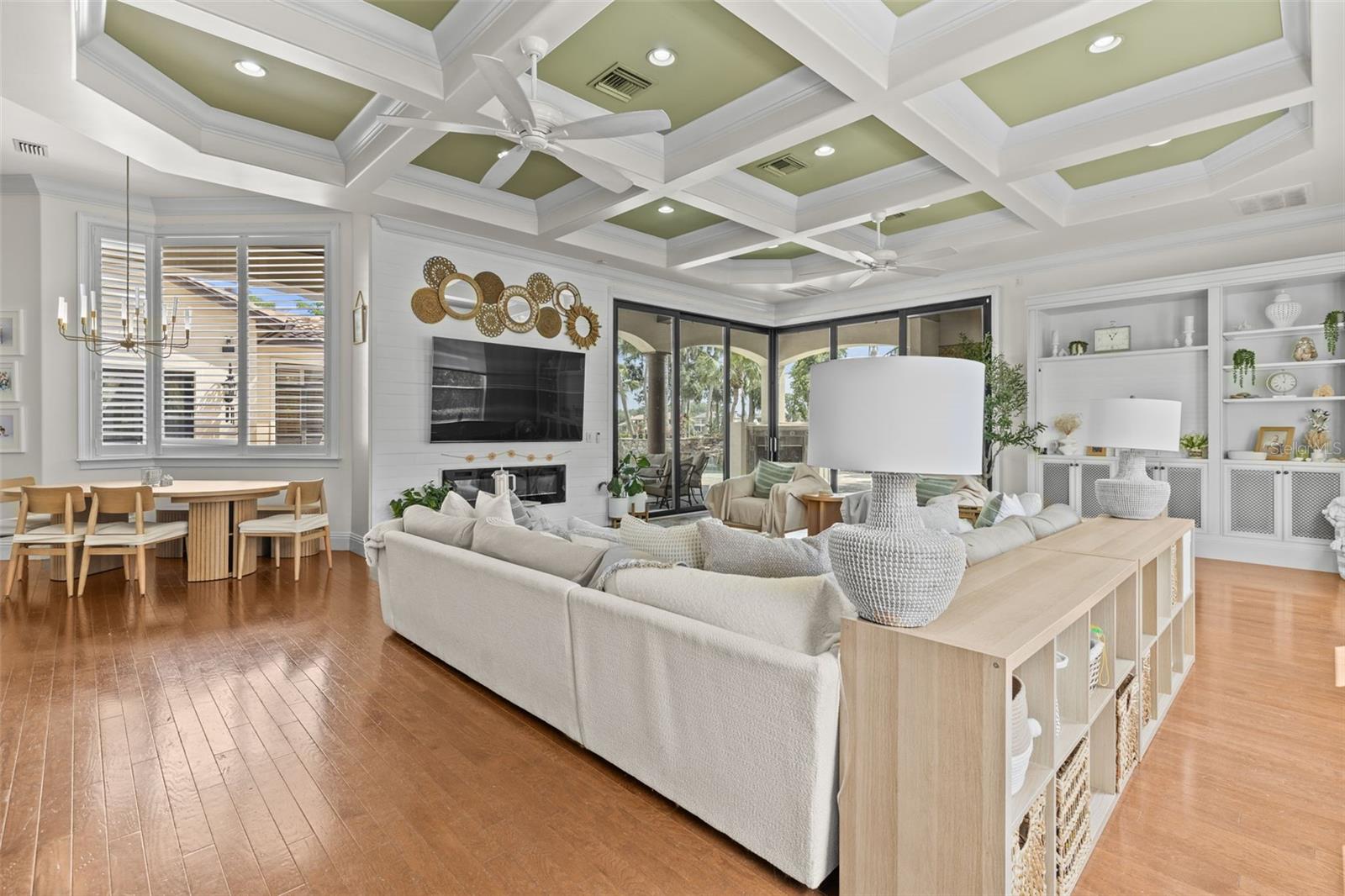 Listing photo id 47 for 17301 Ladera Estates Boulevard
