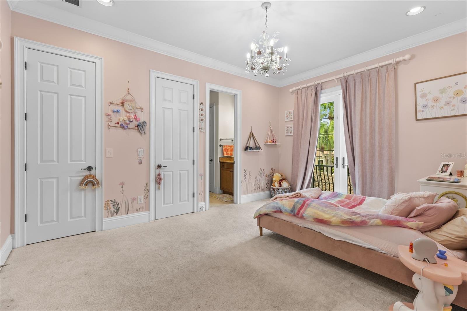 Listing photo id 78 for 17301 Ladera Estates Boulevard