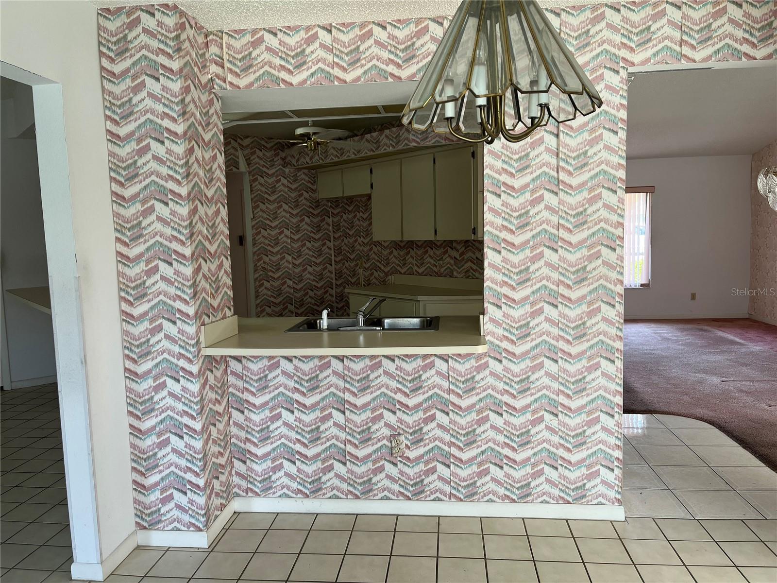 Listing photo id 11 for 8130 Shalom Drive