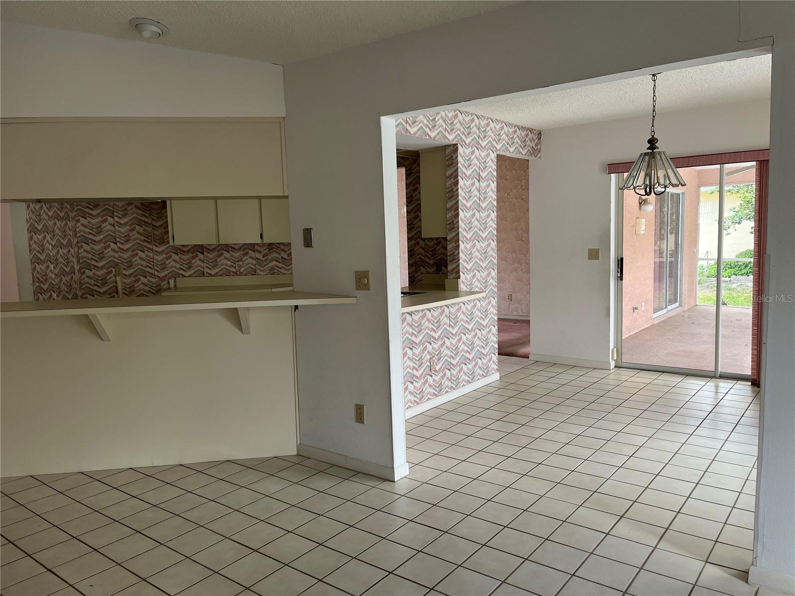 Listing photo id 12 for 8130 Shalom Drive