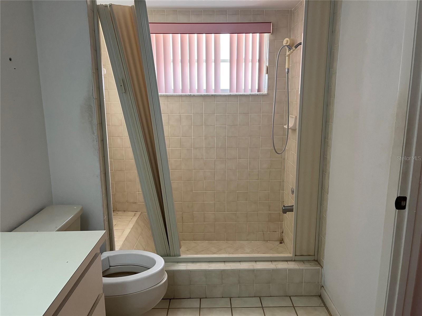 Listing photo id 18 for 8130 Shalom Drive