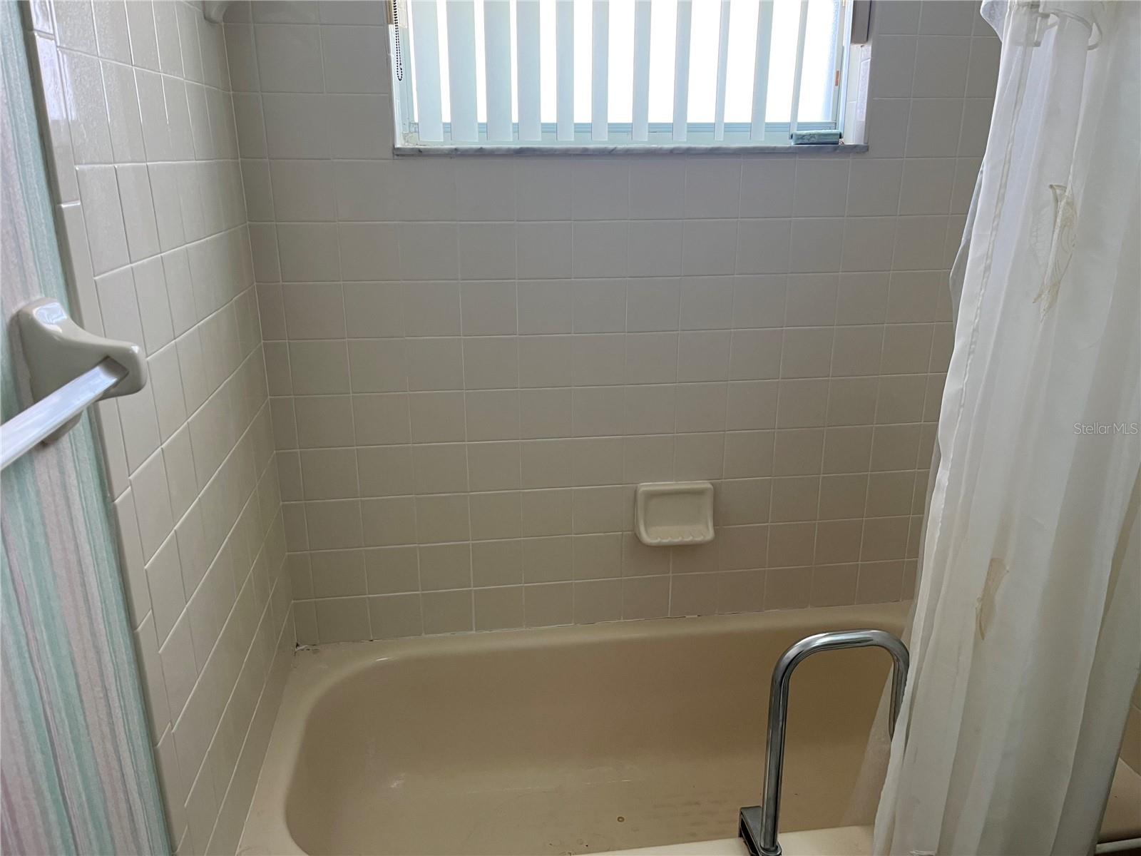 Listing photo id 20 for 8130 Shalom Drive