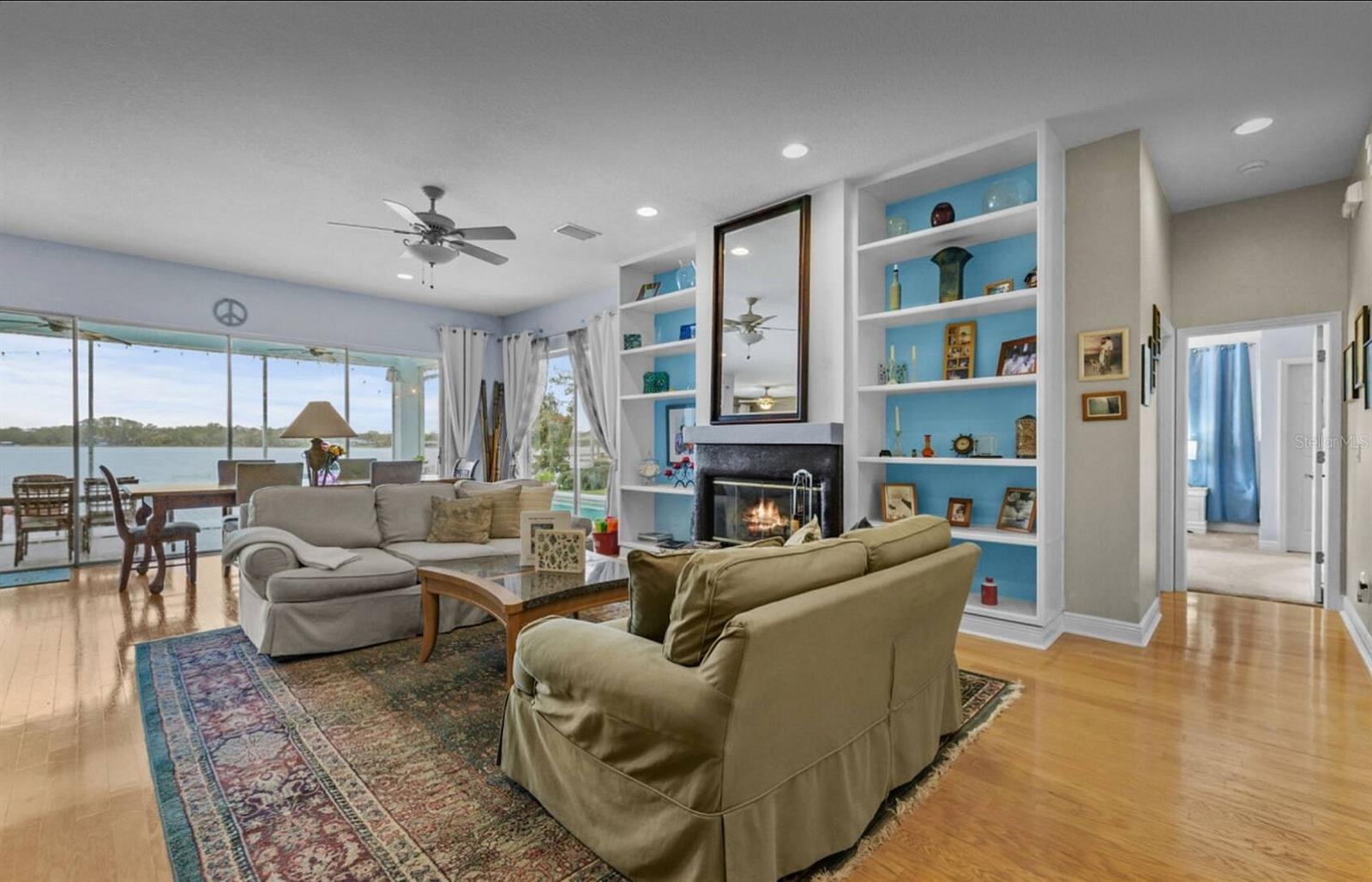 Listing photo id 12 for 8701 Lake Calm Lane
