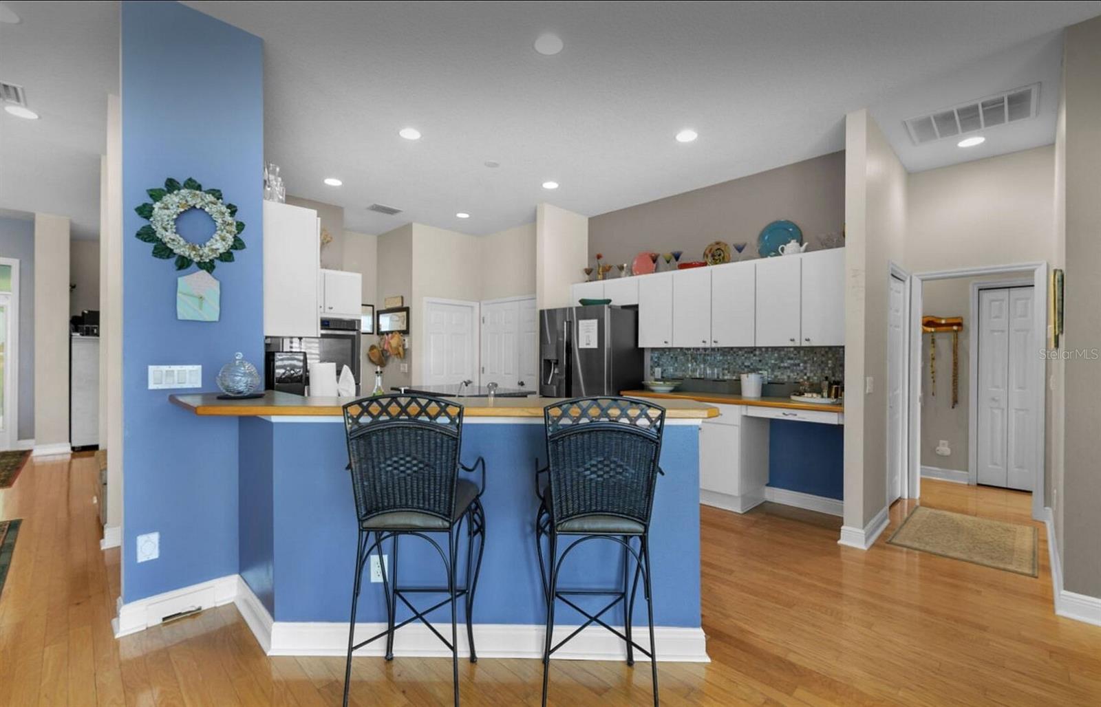 Listing photo id 17 for 8701 Lake Calm Lane