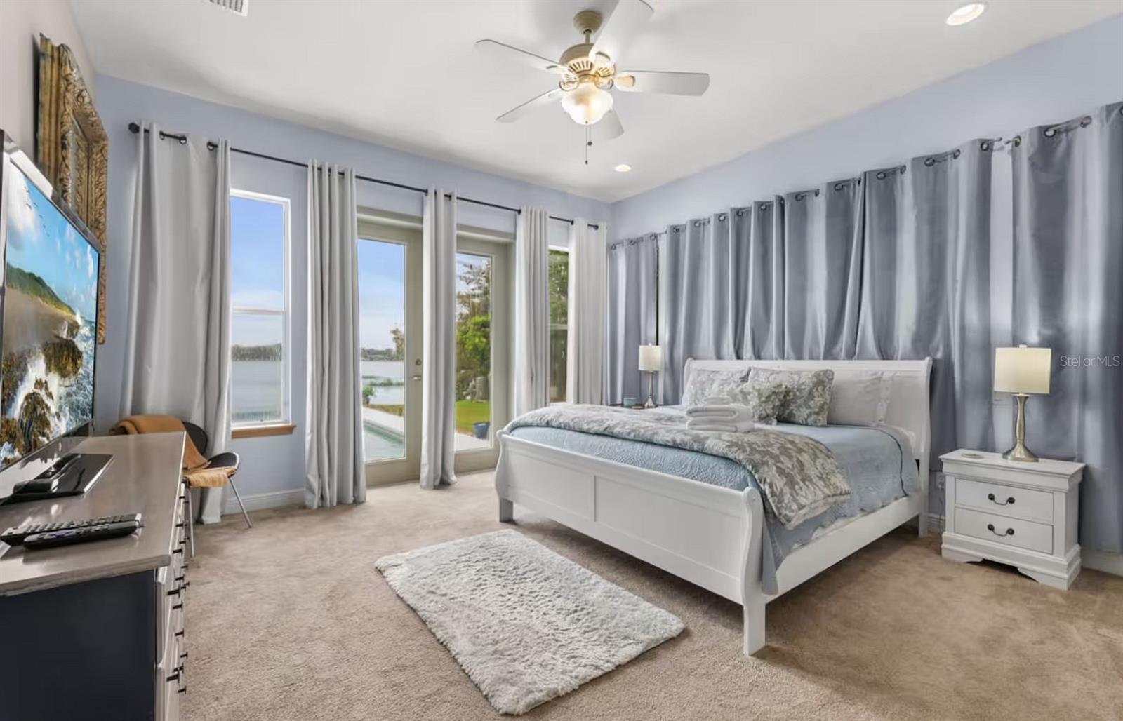 Listing photo id 24 for 8701 Lake Calm Lane