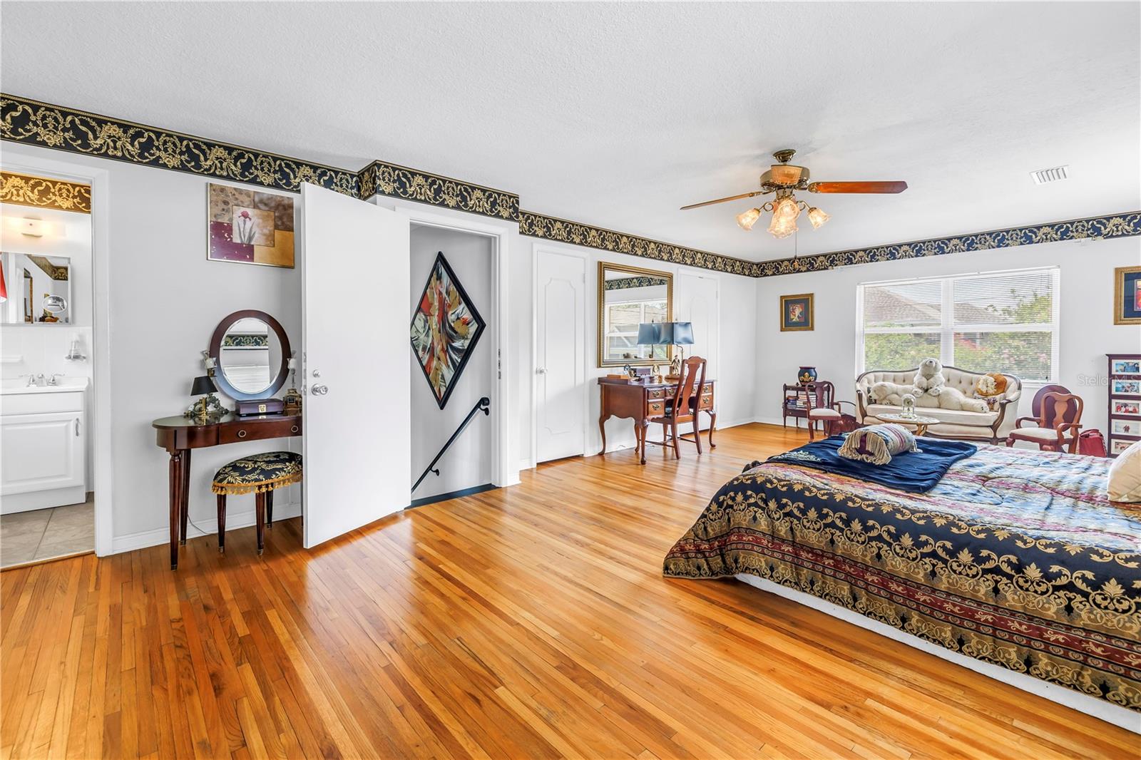 Listing photo id 23 for 356 20th Avenue Ne
